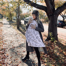 Load image into Gallery viewer, mother with baby carrier wrapped in gender neutral colour shell print cotton baby blanket